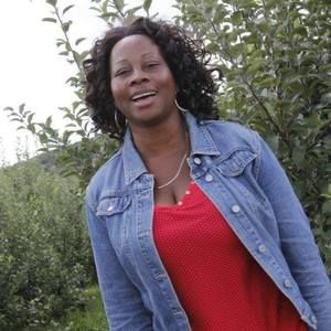 Meet your Posher, Denise